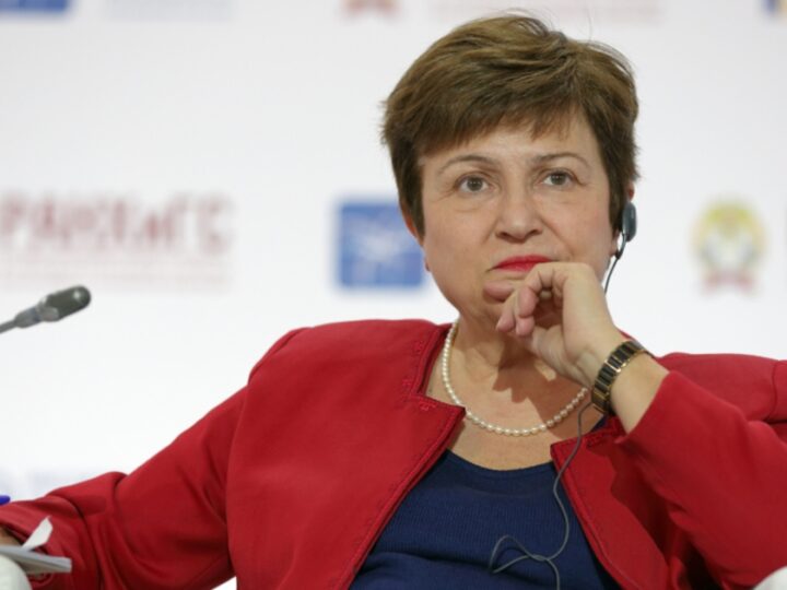 IMF Boss Says Europe Can Avoid Debt Trap, Difficult to Believe in Crypto as Money